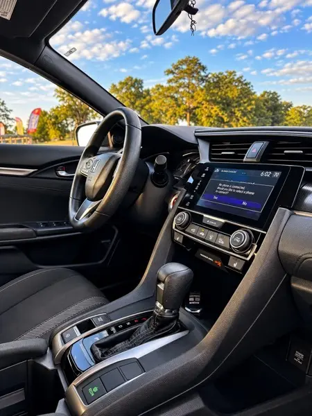2017 Honda Civic Hatchback 14