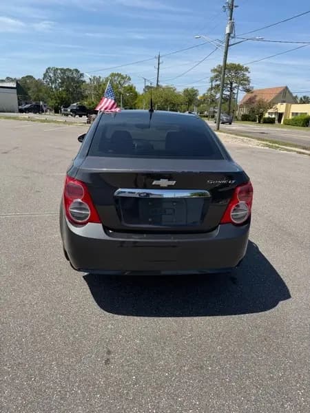 2014 Chevrolet Sonic 8