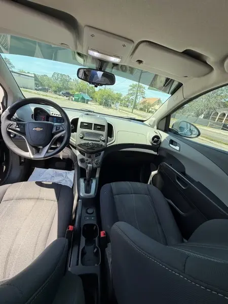 2014 Chevrolet Sonic 10
