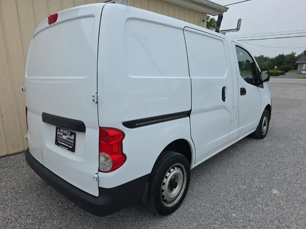2015 Nissan NV200 5