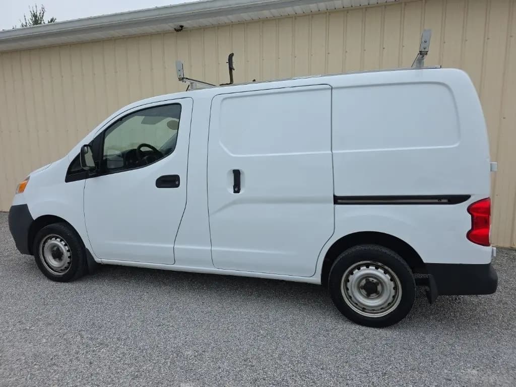 2015 Nissan NV200 8