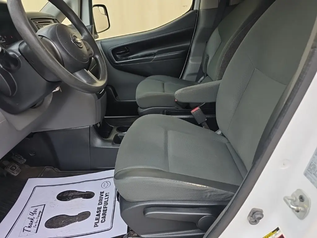 2015 Nissan NV200 15