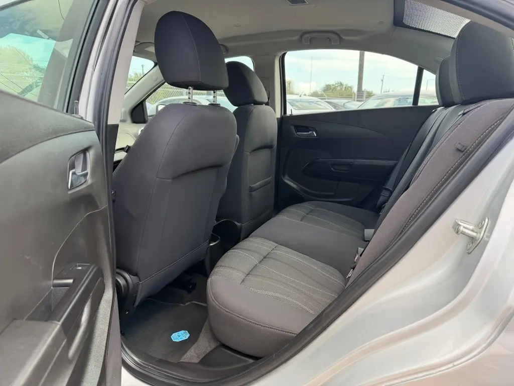 2020 Chevrolet Sonic 6