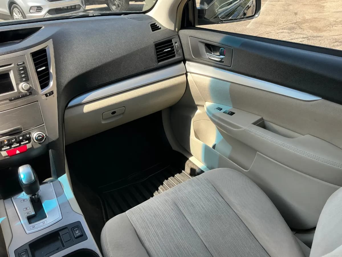 2014 Subaru Outback 18