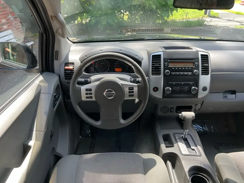 2016 Nissan Frontier 17