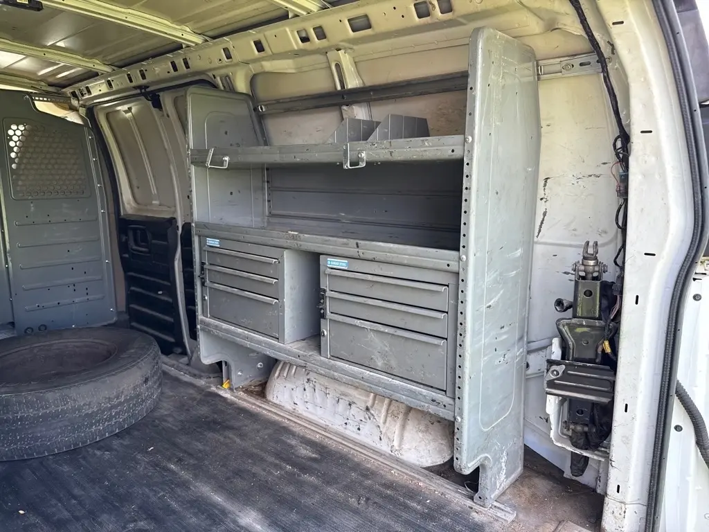 2015 Chevrolet Express Cargo 12