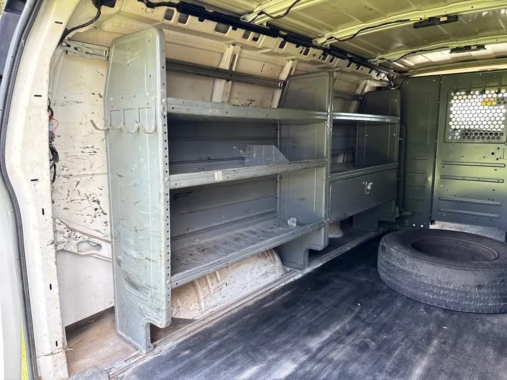 2015 Chevrolet Express Cargo 13