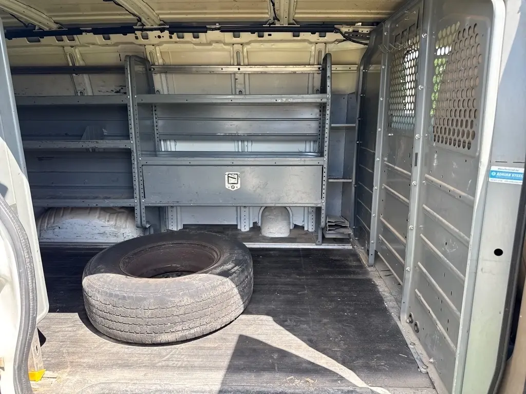 2015 Chevrolet Express Cargo 14