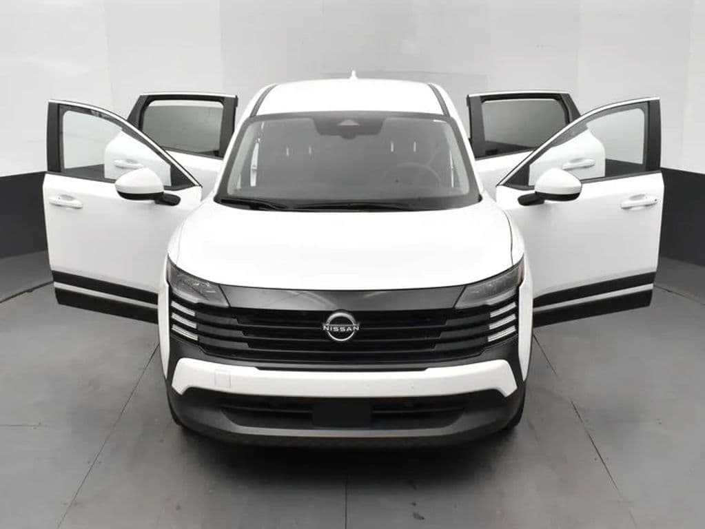 2025 Nissan Kicks 10