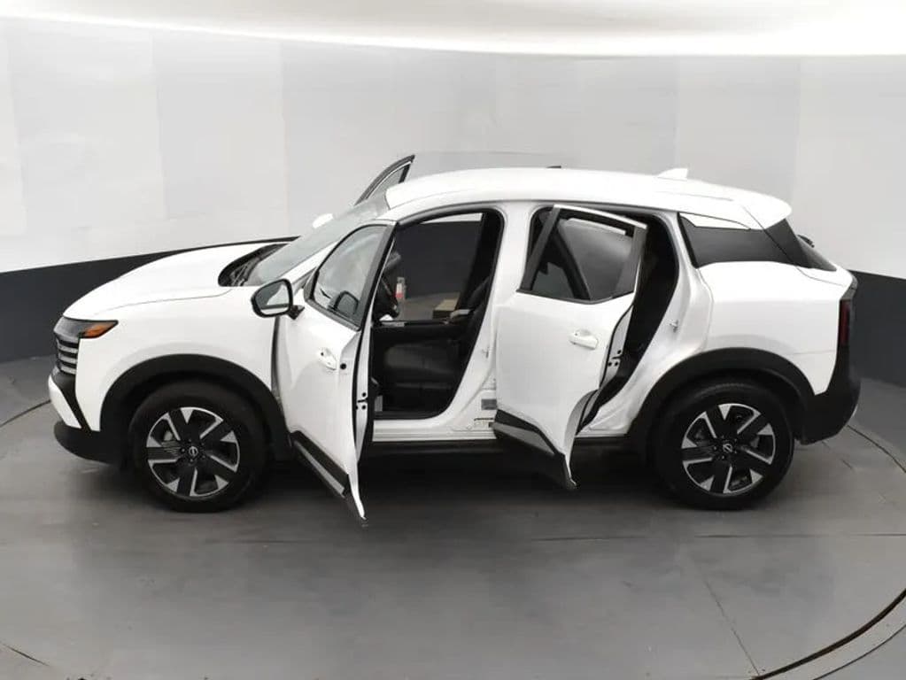 2025 Nissan Kicks 7