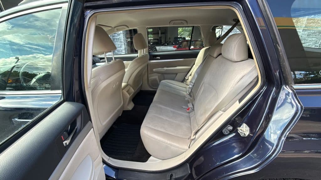 2014 Subaru Outback 9