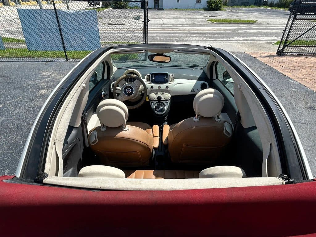 2017 FIAT 500c 23
