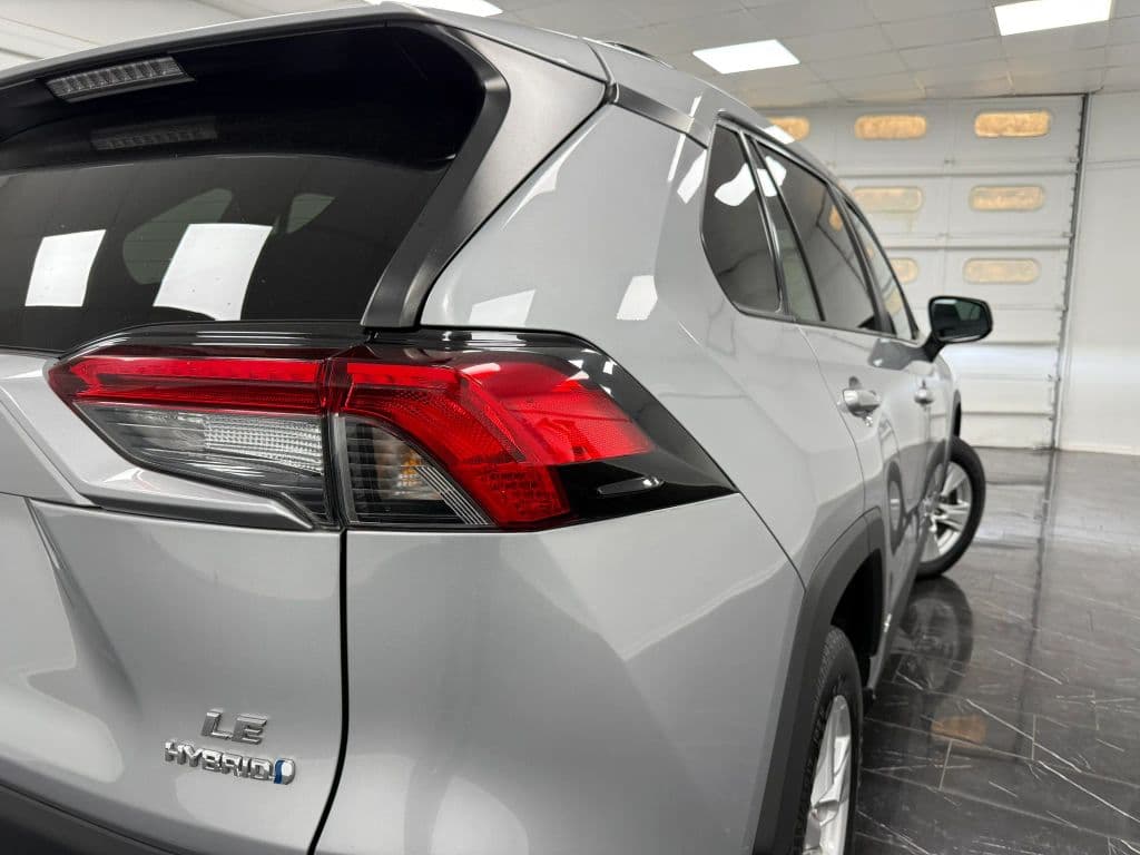 2021 Toyota RAV4 36