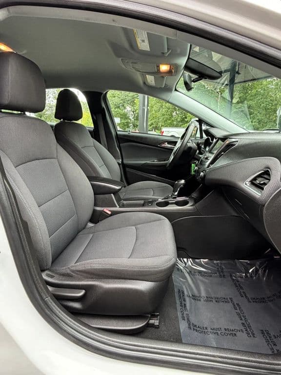 2019 Chevrolet Cruze 9