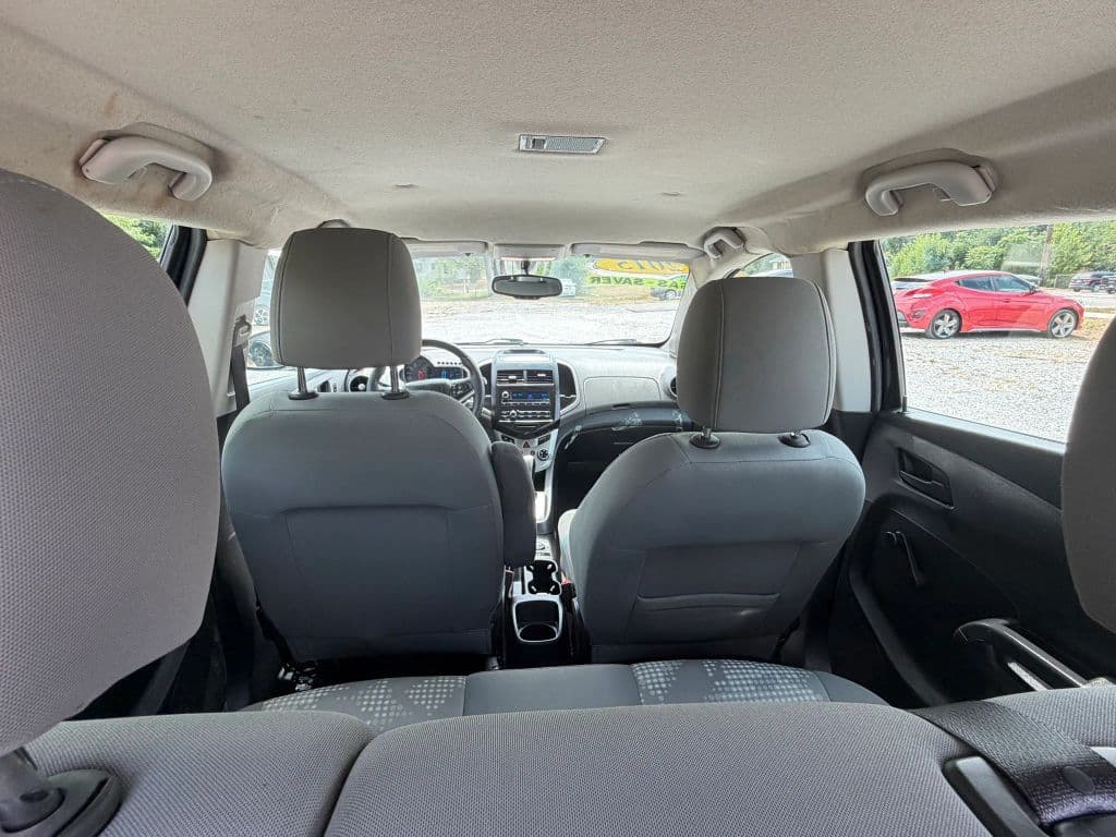 2015 Chevrolet Sonic 8