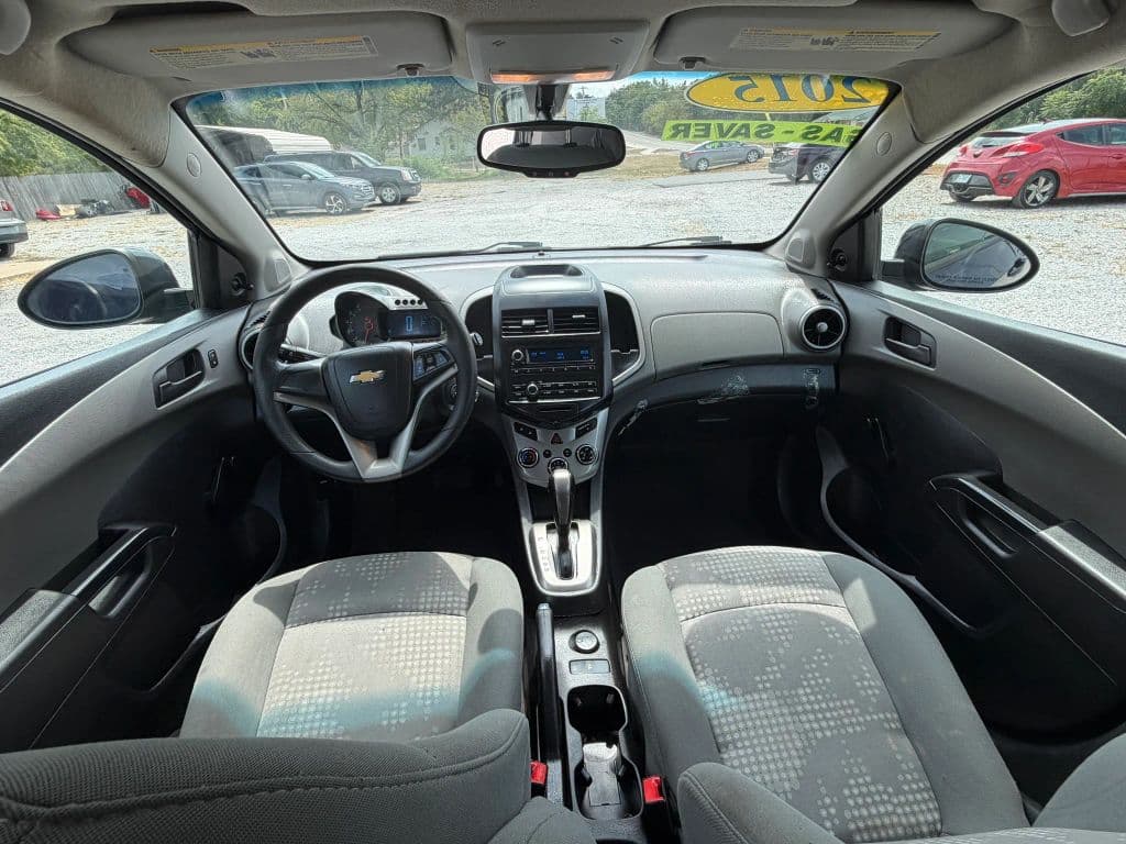 2015 Chevrolet Sonic 9