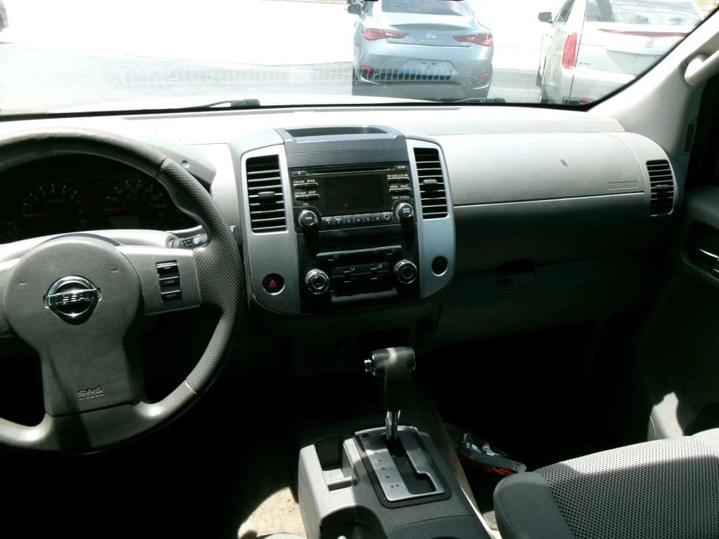 2014 Nissan Frontier 10
