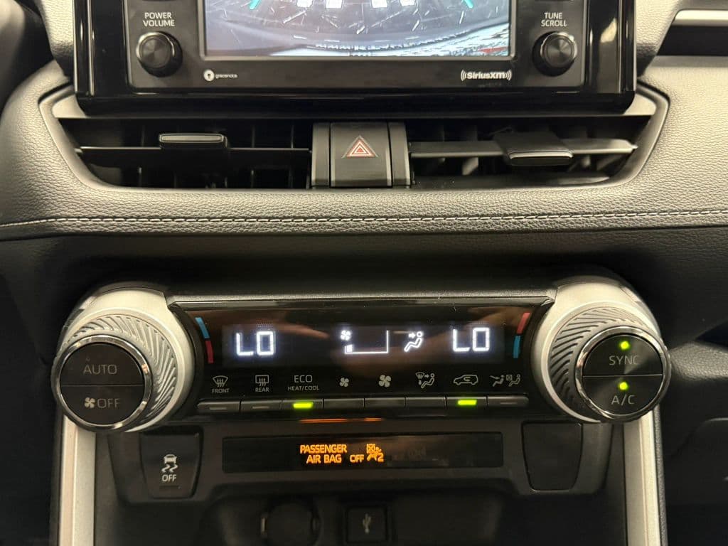 2021 Toyota RAV4 32
