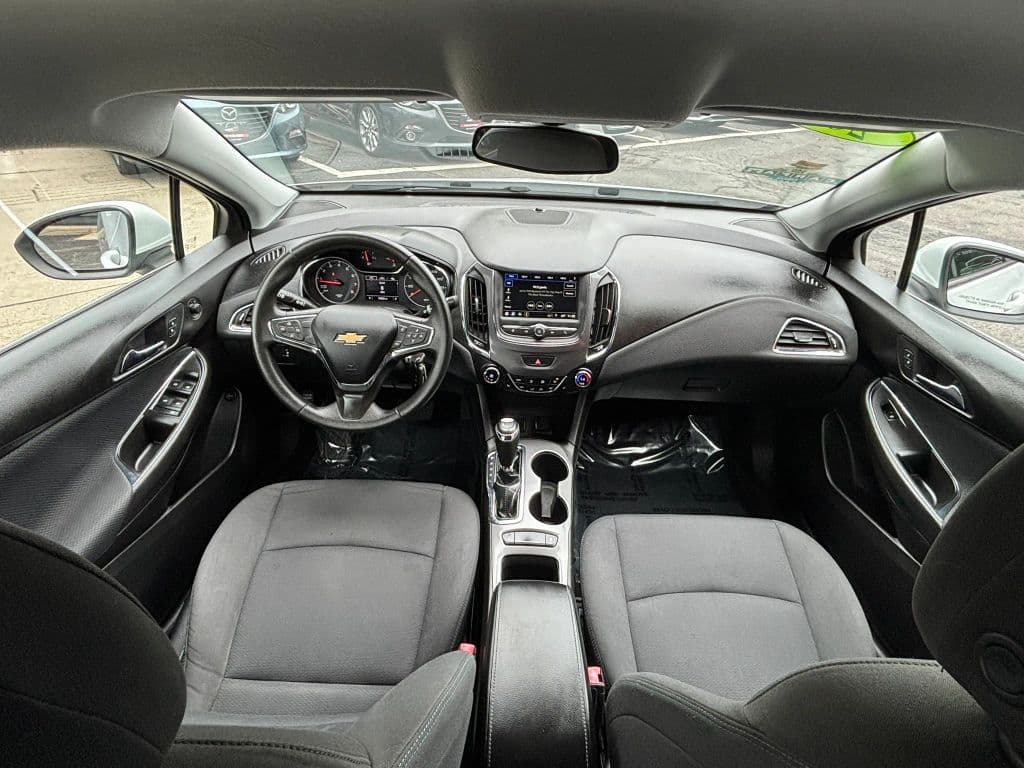 2019 Chevrolet Cruze 10