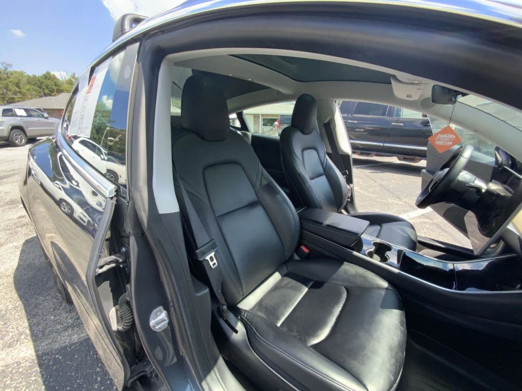 2020 Tesla Model 3 23