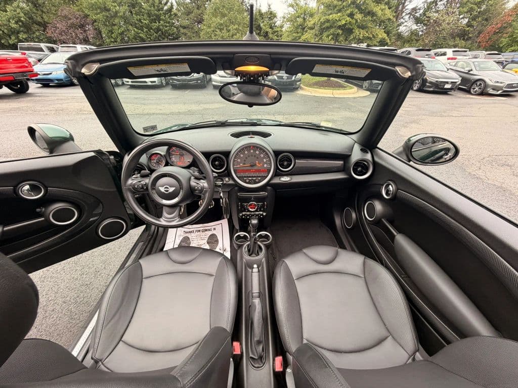 2015 MINI Cooper 14