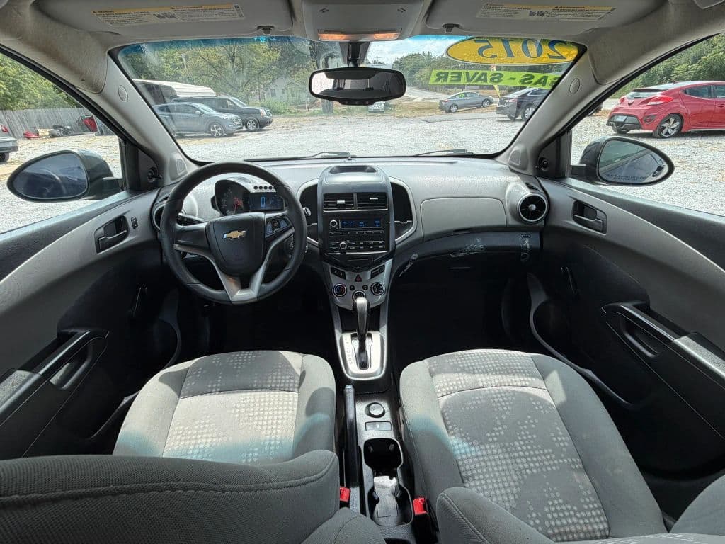 2015 Chevrolet Sonic 10