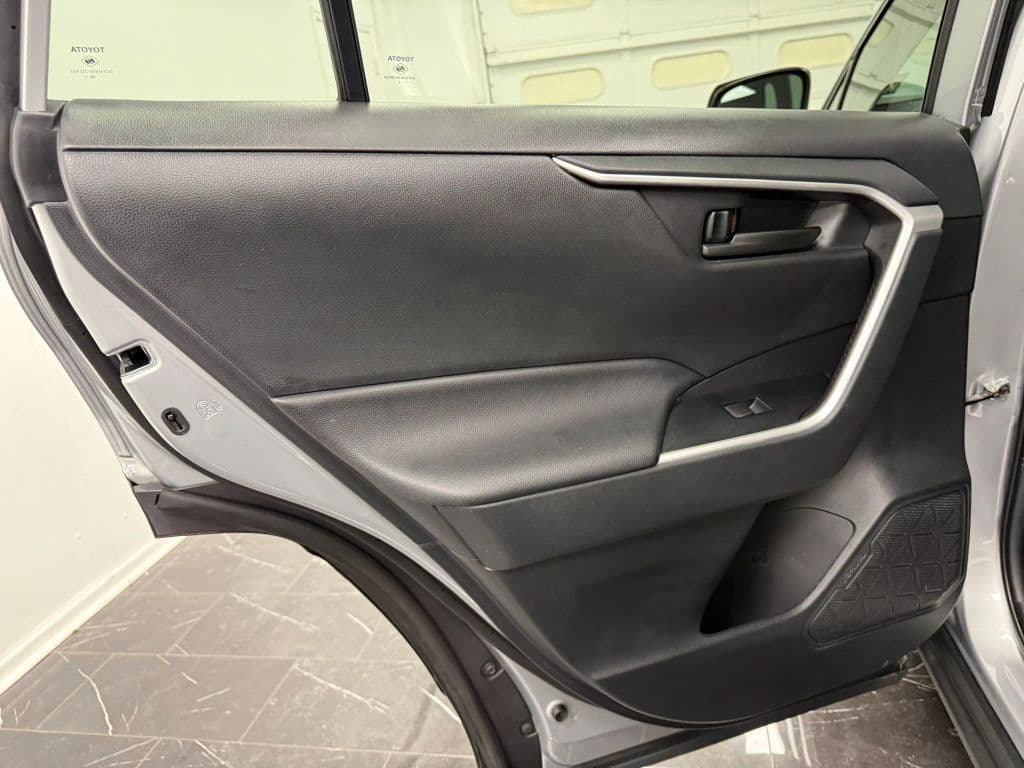 2021 Toyota RAV4 16