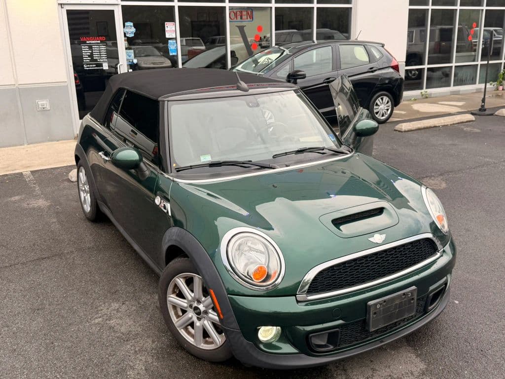 2015 MINI Cooper 9