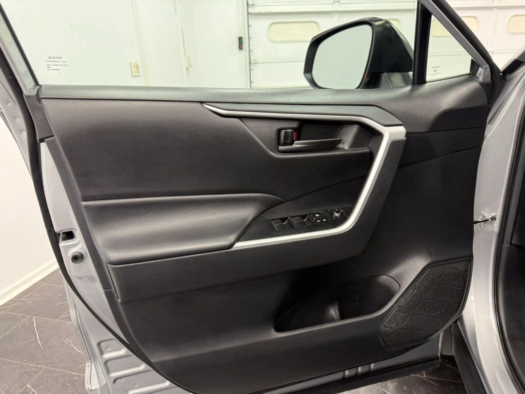 2021 Toyota RAV4 14