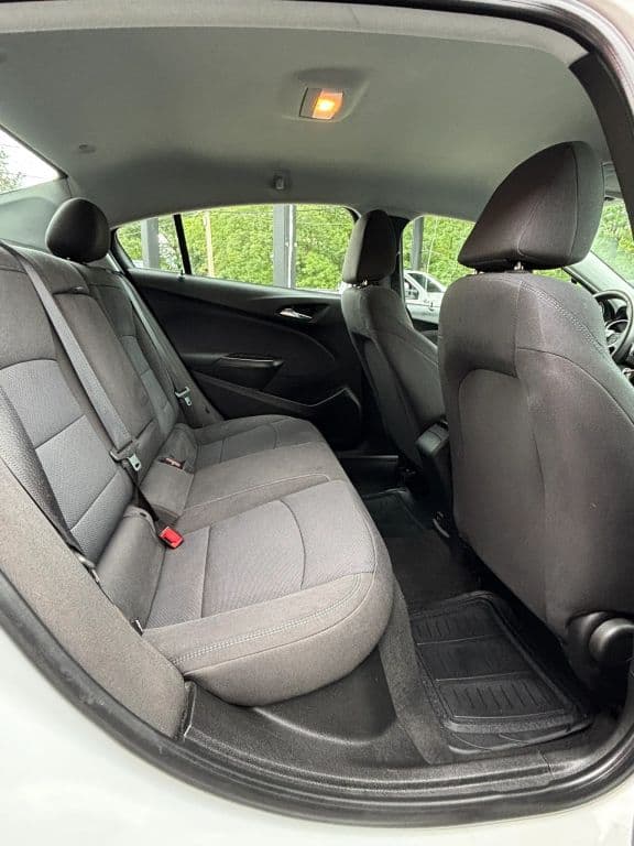 2019 Chevrolet Cruze 8