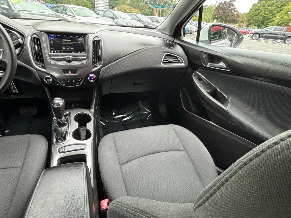 2019 Chevrolet Cruze 12