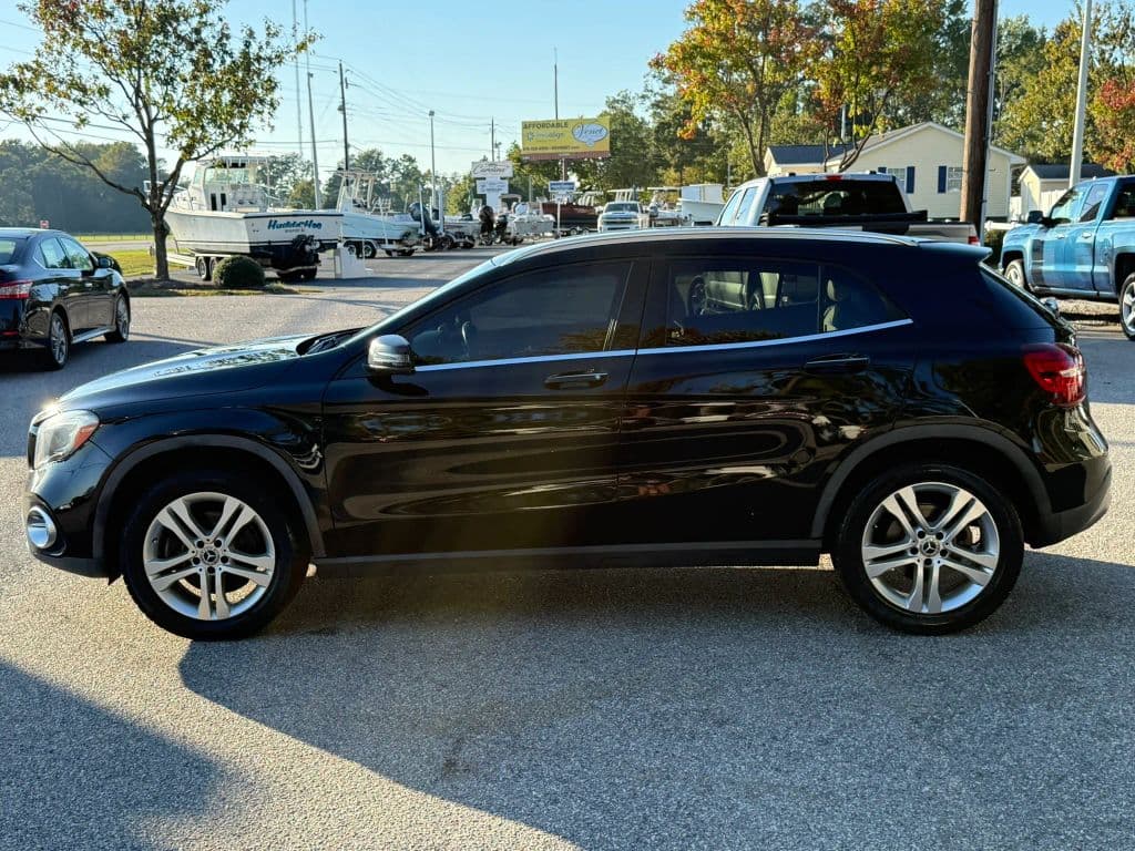 2019 Mercedes-Benz GLA-Class 33