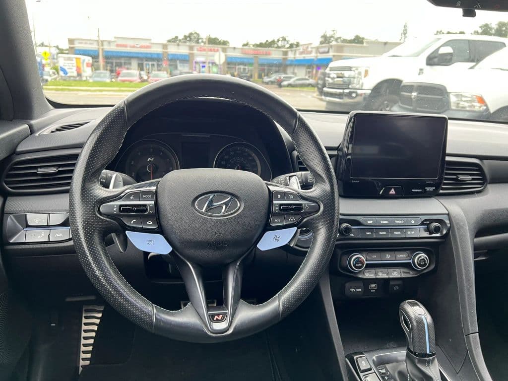 2022 Hyundai Veloster 13
