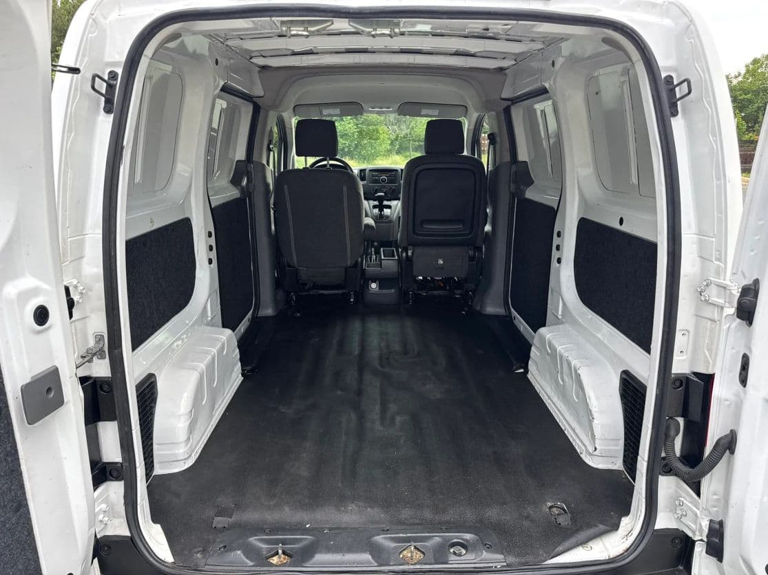 2015 Nissan NV200 19