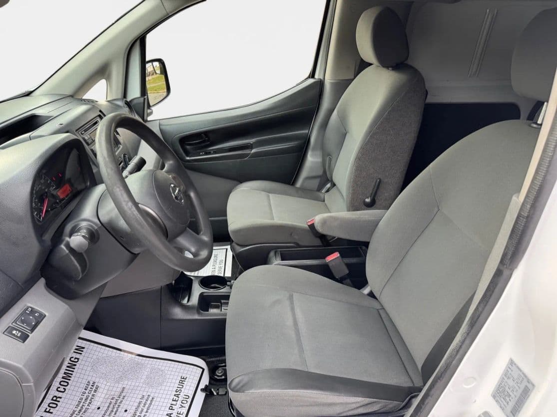 2015 Nissan NV200 9
