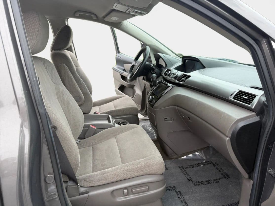 2014 Honda Odyssey 15
