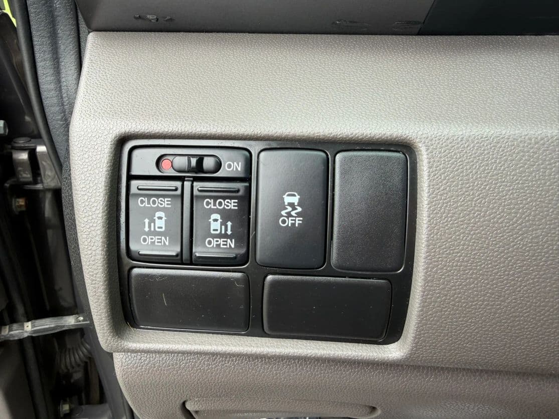 2014 Honda Odyssey 18