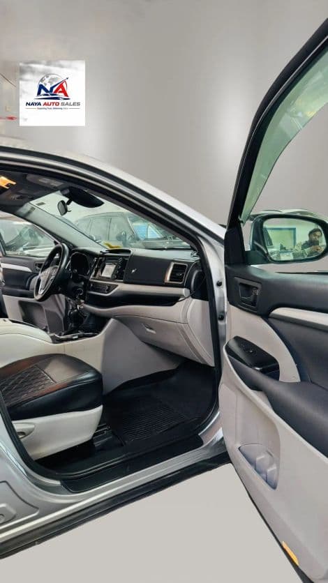 2017 Toyota Highlander 14