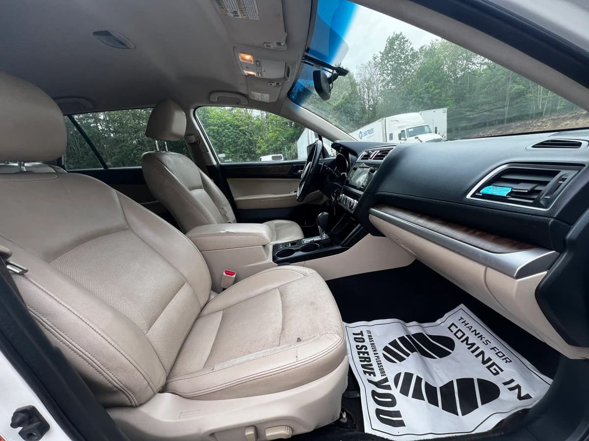2016 Subaru Outback 26