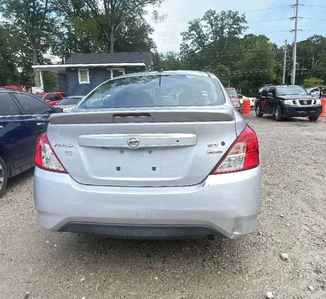 2018 Nissan Versa Sedan 8