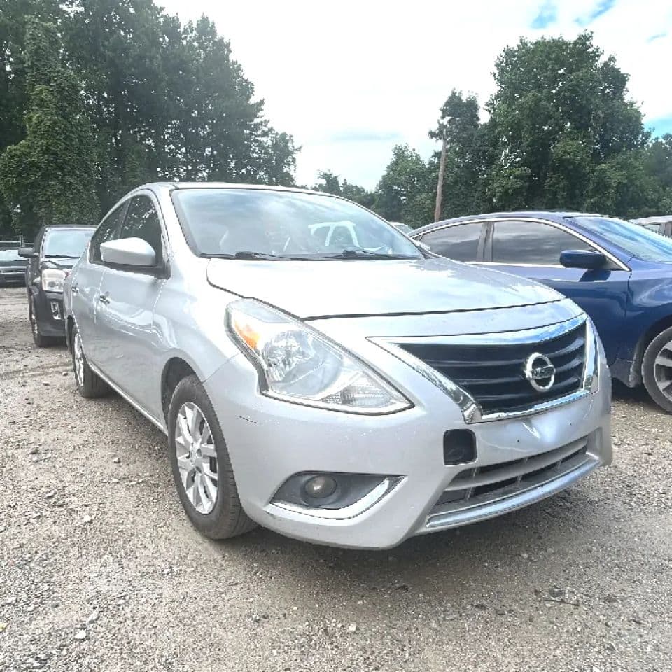 2018 Nissan Versa Sedan 12