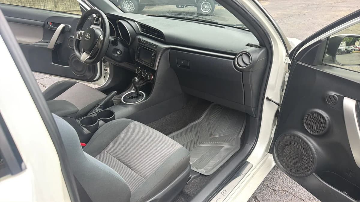 2015 Scion tC 26