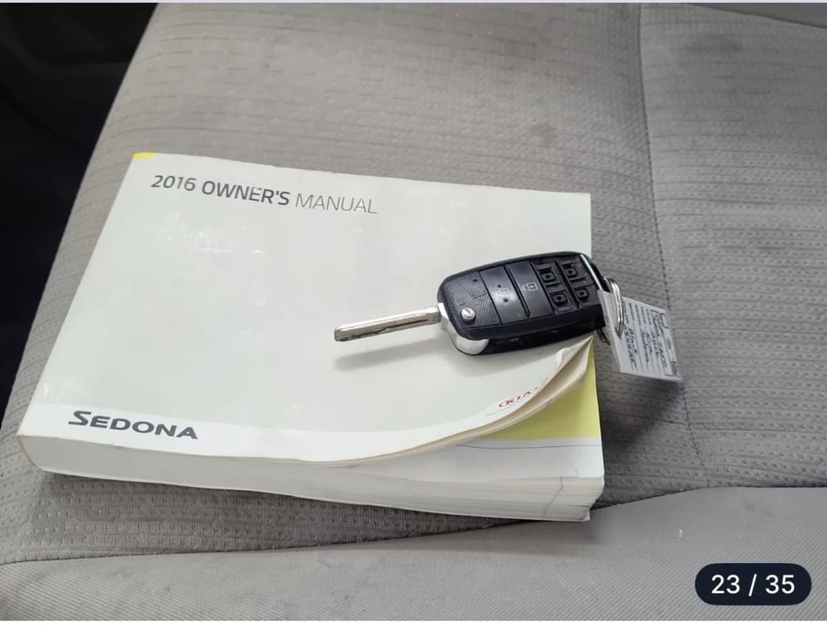 2016 Kia Sedona 20
