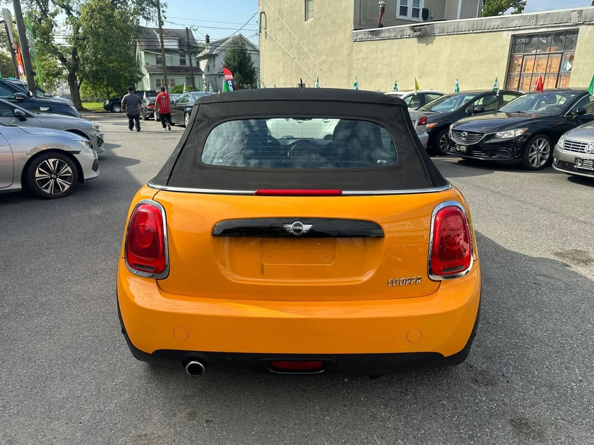 2016 MINI Cooper 14