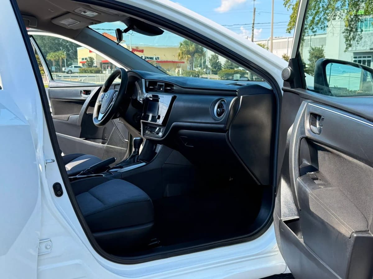 2019 Toyota Corolla 38