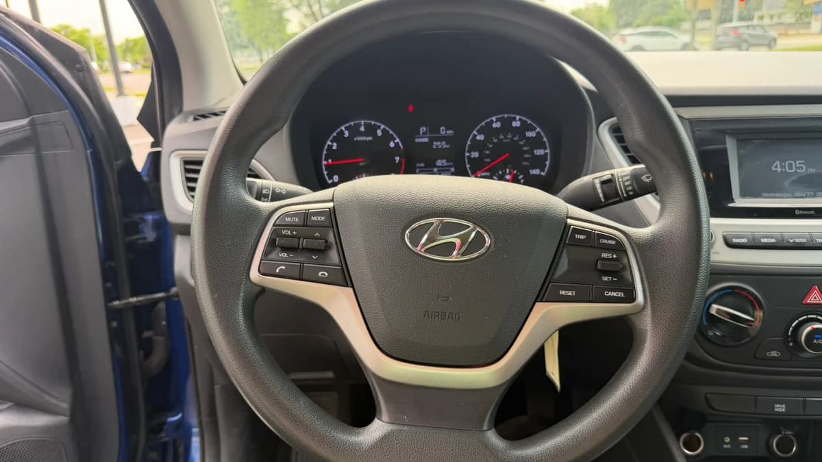 2021 Hyundai Accent 27