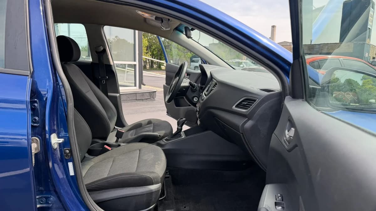 2021 Hyundai Accent 15