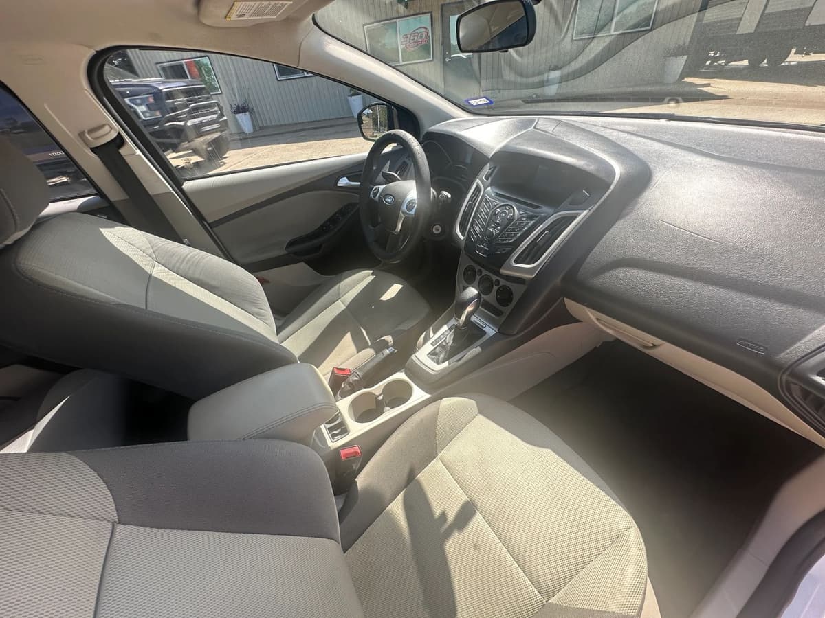 2014 Ford Focus 12