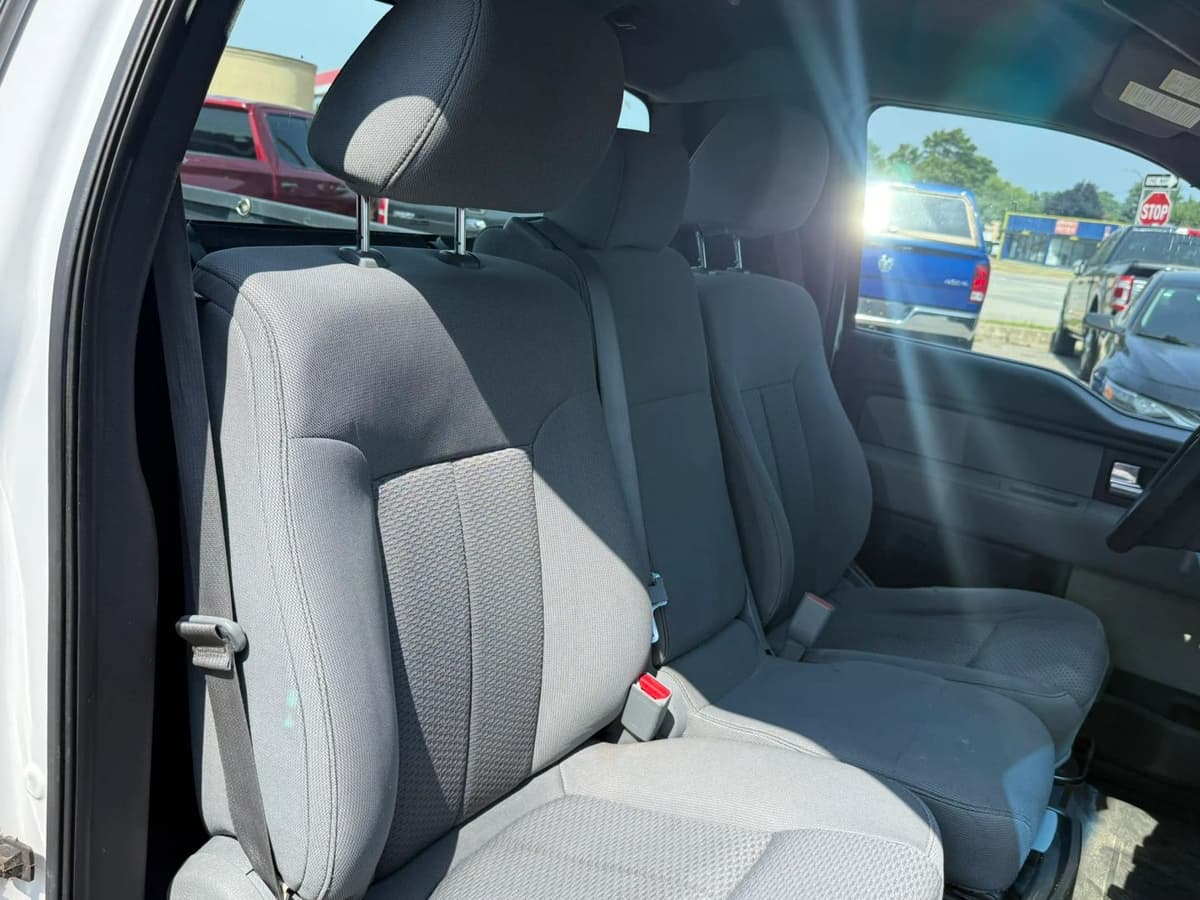 2014 Ford F-150 24