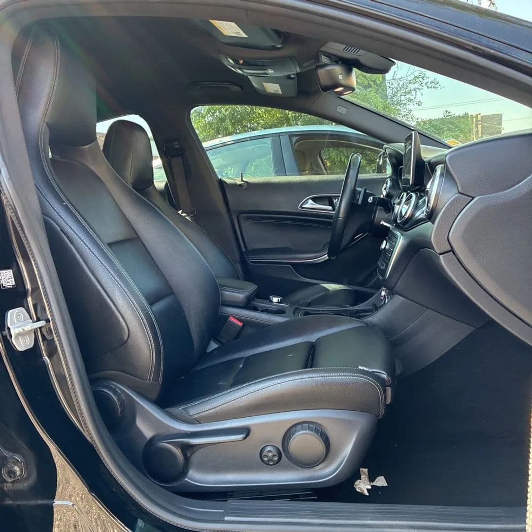 2016 Mercedes-Benz CLA-Class 14